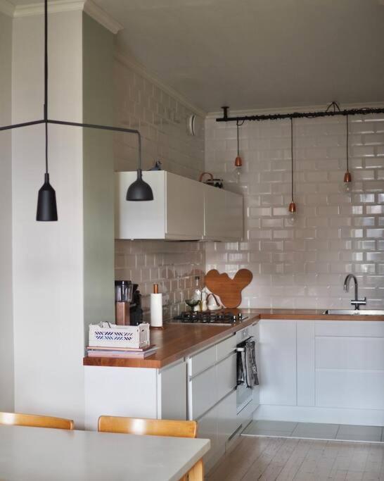 Urban Penthouse Next To Metro With City Views Helsinki Exterior foto
