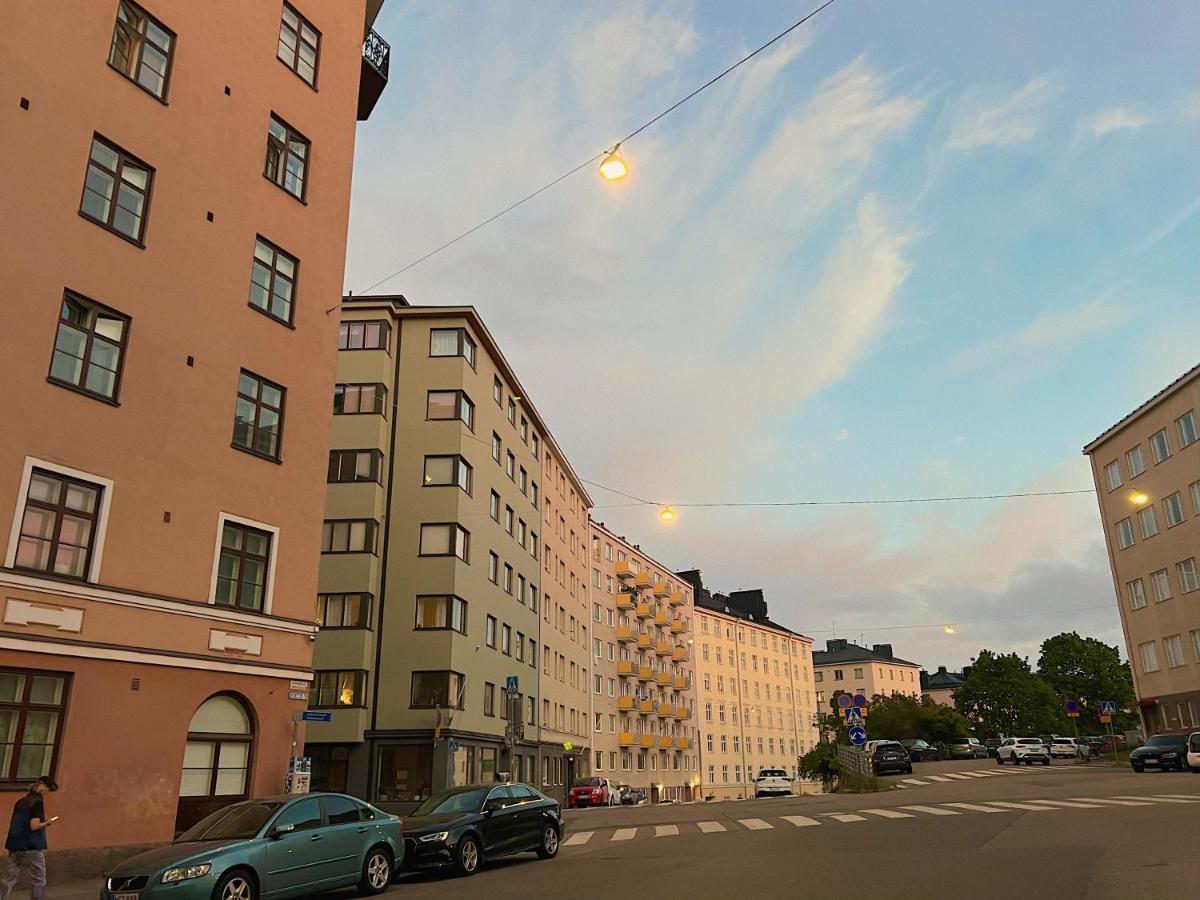 Urban Penthouse Next To Metro With City Views Helsinki Exterior foto